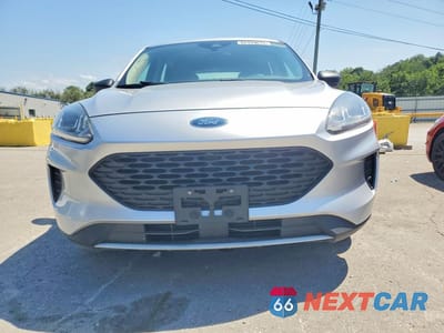 Piąte zdjęcie samochodu w środku: 2020 FORD ESCAPE S VIN:1FMCU0F66LUC41437 - miniatura
