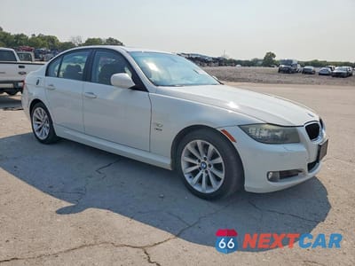 Czwarte zdjęcie samochodu z boku: 2011 BMW 328 XI VIN:WBAPK7C57BA821602 - miniatura