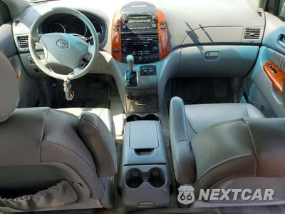 Zdjęcie 8 z 13 samochodu: 2006 TOYOTA SIENNA VIN:5TDBA22C36S070994 - miniatura