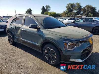 Czwarte zdjęcie samochodu z boku: 2025 KIA NIRO WIND VIN:KNDCR3L15S5144450 - miniatura