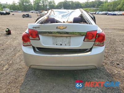 Zdjęcie 6 z 13 samochodu: 2014 CHEVROLET CRUZE LS VIN:1G1PA5SG8E7150187 - miniatura
