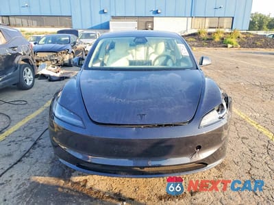 Piąte zdjęcie samochodu w środku: 2026 TESLA MODEL 3 VIN:5YJ3E1EB3TF148115 - miniatura