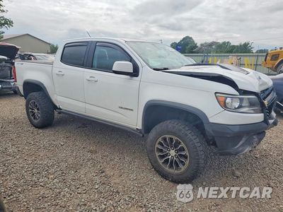 Czwarte zdjęcie samochodu z boku: 2018 CHEVROLET COLORADO ZR2 VIN:1GCGTEEN2J1164451 - miniatura