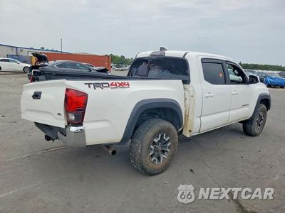 Trzecie zdjęcie samochodu z tyłu: 2019 TOYOTA TACOMA TRD OFF-ROAD VIN:5TFCZ5AN1KX205315 - miniatura