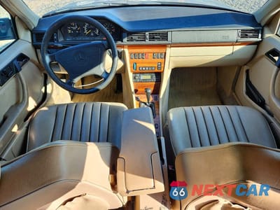 Zdjęcie 8 z 13 samochodu: 1995 MERCEDES-BENZ E 320 VIN:WDBEA92E4SF319352 - miniatura