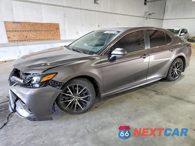 2023 TOYOTA CAMRY SE 4T1S11AK2PU121493 - główne zdjęcie licytacji z USA - miniatura