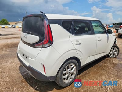 Trzecie zdjęcie samochodu z tyłu: 2025 KIA SOUL LX VIN:KNDJ23AU1S7922434 - miniatura