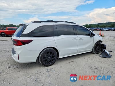 Trzecie zdjęcie samochodu z tyłu: 2026 HONDA ODYSSEY SPORT-L VIN:5FNRL6H70TB008804 - miniatura