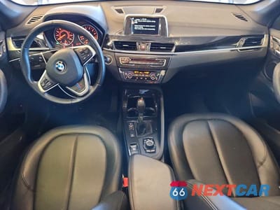 Zdjęcie 8 z 12 samochodu: 2017 BMW X1 XDRIVE28I VIN:WBXHT3Z39H4A65397 - miniatura