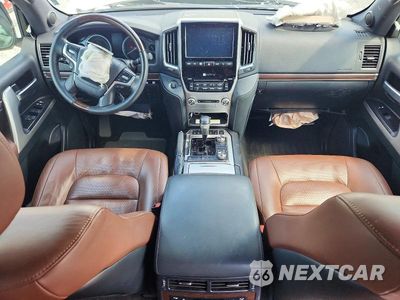 Zdjęcie 8 z 13 samochodu: 2021 TOYOTA LAND CRUISER BASE VIN:JTMCY7AJXM4097180 - miniatura