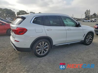Trzecie zdjęcie samochodu z tyłu: 2019 BMW X3 SDRIVE30I VIN:5UXTR7C57KLE96274 - miniatura