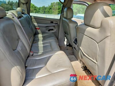 Zdjęcie 10 z 13 samochodu: 2005 CHEVROLET SILVERADO K2500 HEAVY DUTY VIN:1GCHK23U45F825566 - miniatura