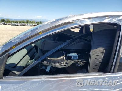 Zdjęcie 7 z 13 samochodu: 2026 TESLA MODEL Y VIN:7SAYGDEE8TF597126 - miniatura