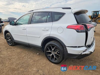 Drugie zdjęcie samochodu z przodu: 2018 TOYOTA RAV4 SE VIN:2T3JFREV8JW736516 - miniatura