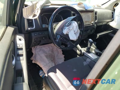 Zdjęcie 8 z 12 samochodu: 2023 NISSAN FRONTIER SV VIN:1N6ED1EJ6PN608925 - miniatura