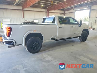 Trzecie zdjęcie samochodu z tyłu: 2026 GMC SIERRA K3500 DENALI ULTIMATE VIN:1GT4UYEY8TF101615 - miniatura