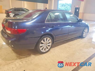 Trzecie zdjęcie samochodu z tyłu: 2005 HONDA ACCORD EX VIN:1HGCM56705A090790 - miniatura