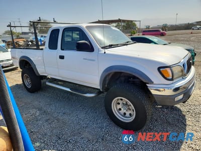 Czwarte zdjęcie samochodu z boku: 2001 TOYOTA TACOMA XTRACAB PRERUNNER VIN:5TESN92NX1Z724755 - miniatura