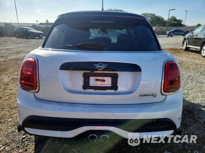 Zdjęcie 6 z 13 samochodu: 2024 MINI COOPER S VIN:WMW53DK0XR2W03859 - miniatura