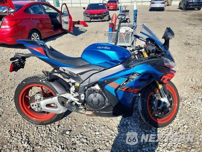 2027 APRILIA RSV4 1100 ZD4XPUA00VS000449 - główne zdjęcie licytacji z USA - miniatura