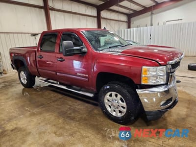 Czwarte zdjęcie samochodu z boku: 2013 CHEVROLET SILVERADO K2500 HEAVY DUTY LT VIN:1GC1KXCG0DF222671 - miniatura