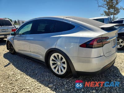 Drugie zdjęcie samochodu z przodu: 2016 TESLA MODEL X VIN:5YJXCAE23GF005081 - miniatura