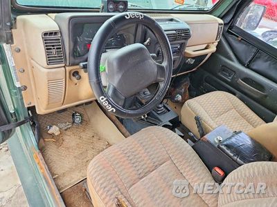 Zdjęcie 8 z 13 samochodu: 2000 JEEP WRANGLER / TJ SPORT VIN:1J4FA49S6YP724694 - miniatura