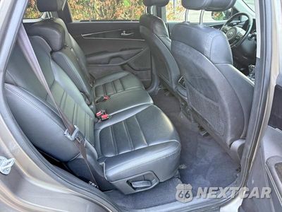 Zdjęcie 6 z 10 samochodu: 2016 KIA SORENTO EX VIN:5XYPHDA53GG004895 - miniatura