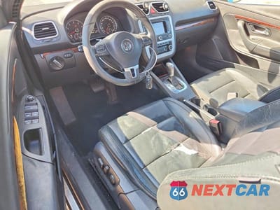 Zdjęcie 8 z 13 samochodu: 2012 VOLKSWAGEN EOS LUX VIN:WVWFW7AH2CV002829 - miniatura