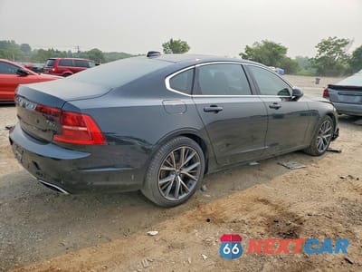 Trzecie zdjęcie samochodu z tyłu: 2018 VOLVO S90 T6 MOMENTUM VIN:LVY992MK1JP024703 - miniatura
