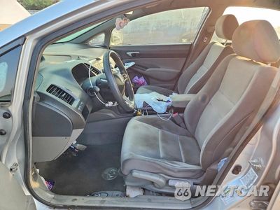 Zdjęcie 7 z 13 samochodu: 2010 HONDA CIVIC LX VIN:19XFA1F5XAE086281 - miniatura