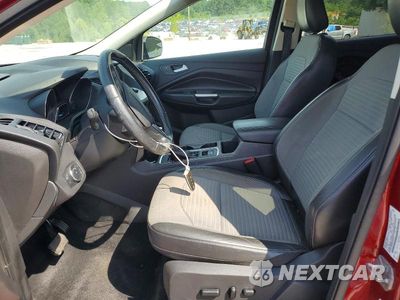 Zdjęcie 7 z 13 samochodu: 2019 FORD ESCAPE SE VIN:1FMCU0GD8KUC46473 - miniatura