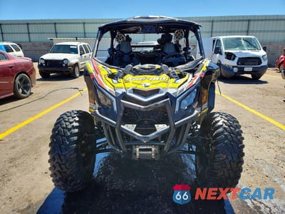 Piąte zdjęcie samochodu w środku: 2019 CAN-AM MAVERICK X3 MAX X DS TURBO R VIN:3JBVEAW22KK000215 - miniatura