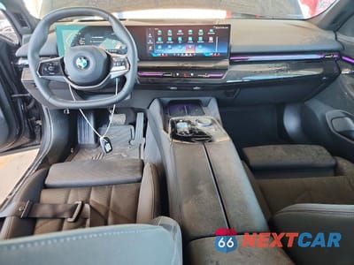Zdjęcie 8 z 13 samochodu: 2025 BMW 530 I VIN:WBA43FJ00SCU33424 - miniatura