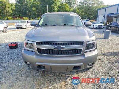 Piąte zdjęcie samochodu w środku: 2009 CHEVROLET TAHOE K1500 LT VIN:1GNFK23019R173649 - miniatura