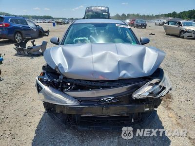 Piąte zdjęcie samochodu w środku: 2019 HYUNDAI ELANTRA SE VIN:KMHD74LF8KU804963 - miniatura
