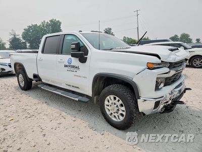 Czwarte zdjęcie samochodu z boku: 2024 CHEVROLET SILVERADO K3500 LT VIN:1GC4YTE77RF104643 - miniatura