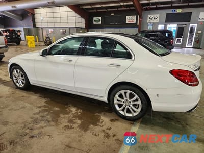 Drugie zdjęcie samochodu z przodu: 2015 MERCEDES-BENZ C 300 4MATIC VIN:55SWF4KB8FU095267 - miniatura