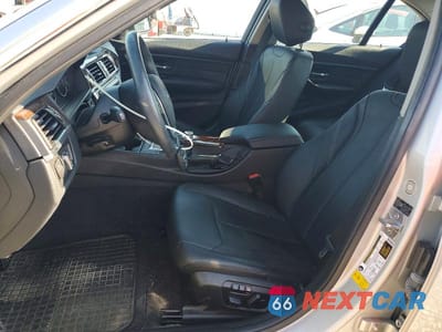 Zdjęcie 7 z 12 samochodu: 2013 BMW 328 I VIN:WBA3A5G57DNP23777 - miniatura