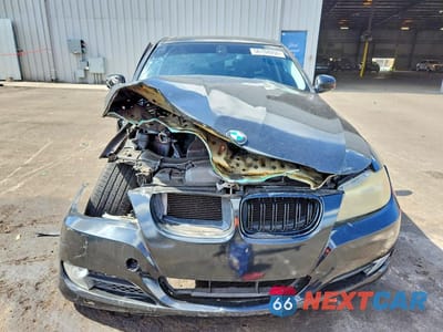 Piąte zdjęcie samochodu w środku: 2010 BMW 328 I VIN:WBAPH7G58ANM51812 - miniatura