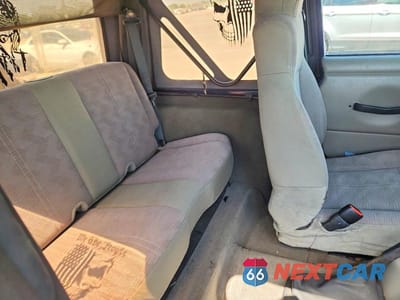 Zdjęcie 10 z 12 samochodu: 2004 JEEP WRANGLER X VIN:1J4FA39S44P715979 - miniatura