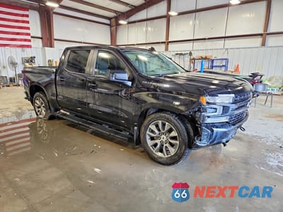 Czwarte zdjęcie samochodu z boku: 2019 CHEVROLET SILVERADO K1500 RST VIN:1GCUYEED2KZ140732 - miniatura