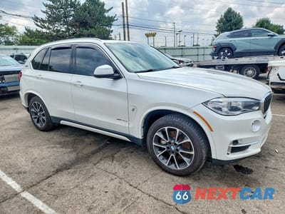 Czwarte zdjęcie samochodu z boku: 2017 BMW X5 XDR40E VIN:5UXKT0C37H0V95400 - miniatura