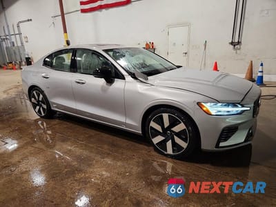 Czwarte zdjęcie samochodu z boku: 2024 VOLVO S60 ULTIMATE VIN:7JRH60FMXRG296260 - miniatura