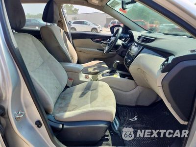 Zdjęcie 7 z 12 samochodu: 2018 NISSAN ROGUE SPORT SV VIN:JN1BJ1CP5JW195602 - miniatura