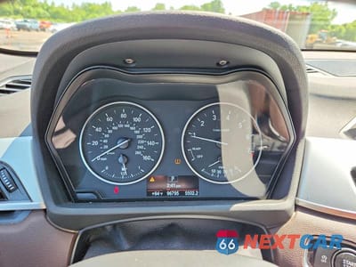 Zdjęcie 9 z 13 samochodu: 2018 BMW X1 XDRIVE28I VIN:WBXHT3C38J5K31303 - miniatura