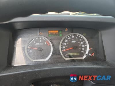 Zdjęcie 9 z 12 samochodu: 2011 ISUZU NPR VIN:JALB4W170B7401908 - miniatura