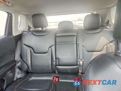 Zdjęcie 10 z 14 samochodu: 2019 JEEP COMPASS LIMITED VIN:3C4NJDCB7KT753411 - miniatura