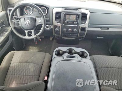 Zdjęcie 8 z 12 samochodu: 2020 RAM 1500 CLASSIC WARLOCK VIN:1C6RR6GG1LS150069 - miniatura
