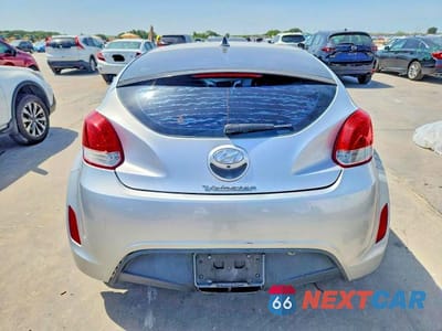 Zdjęcie 6 z 13 samochodu: 2015 HYUNDAI VELOSTER BASE VIN:KMHTC6AD0FU241921 - miniatura